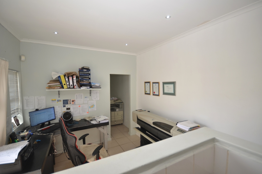 5 Bedroom Property for Sale in Bonnie Doone Eastern Cape